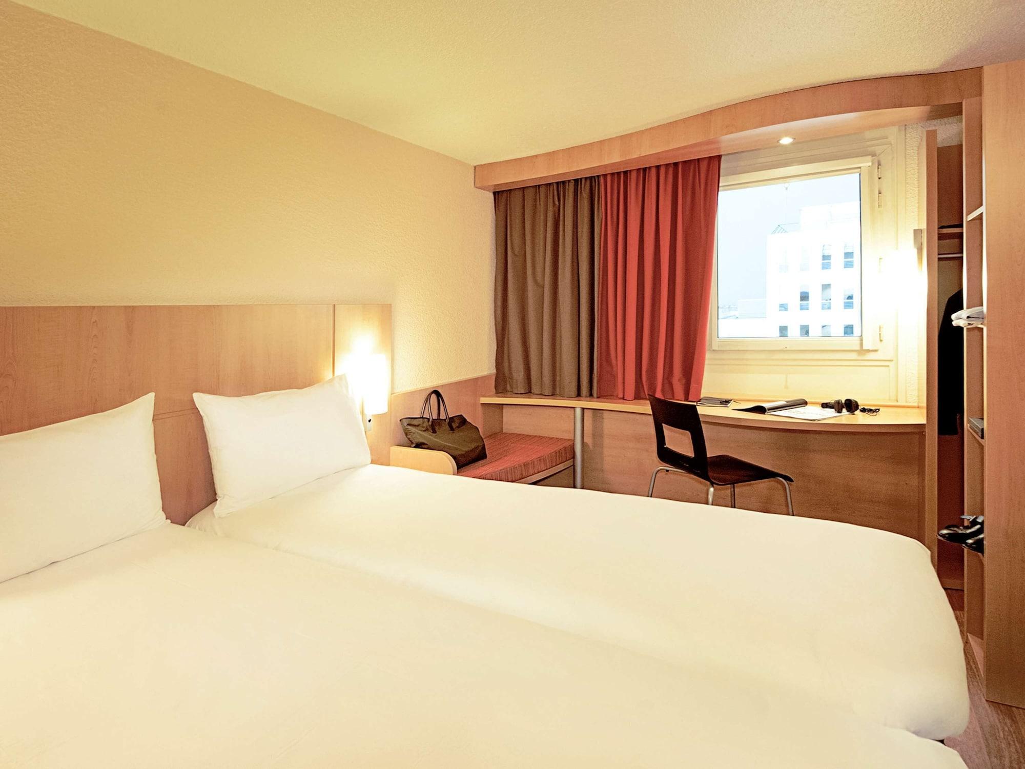 Отель Ibis Strasbourg Centre Petite France Экстерьер фото