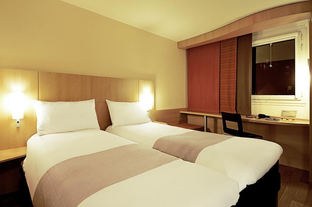 Отель Ibis Strasbourg Centre Petite France Номер фото